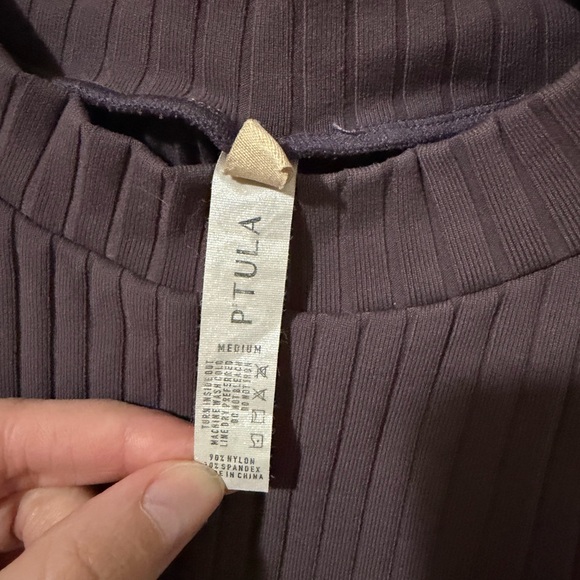 Ptula Ribbed Crop Top - Plum - Picture 3 of 3